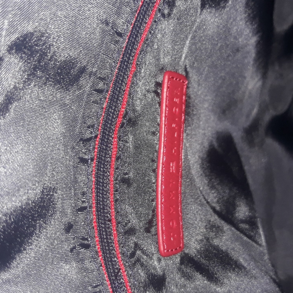 Tommy Hilfiger Crossbody Purse - Picture 8 of 8